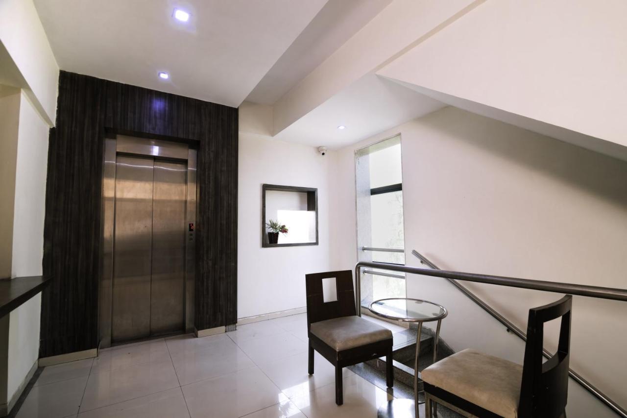 Hotel Monarch Guestline In Midc Rabale, Navi Mumbai Exteriör bild