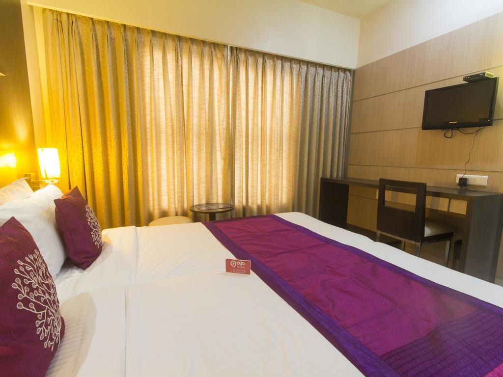 Hotel Monarch Guestline In Midc Rabale, Navi Mumbai Exteriör bild