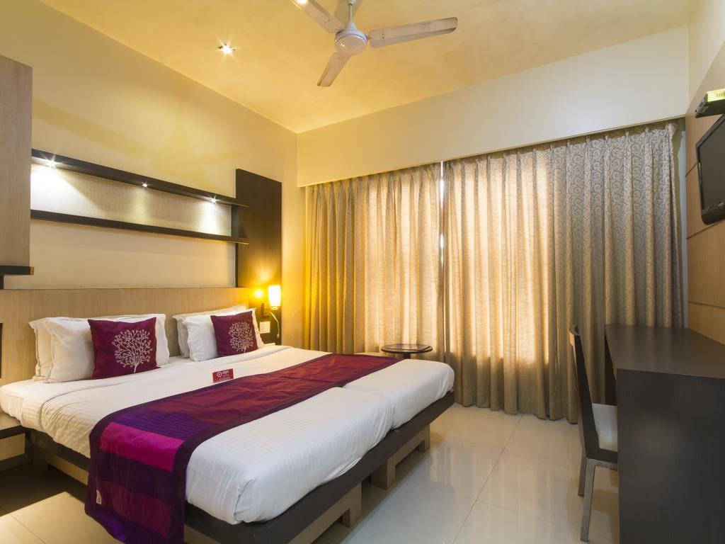 Hotel Monarch Guestline In Midc Rabale, Navi Mumbai Exteriör bild